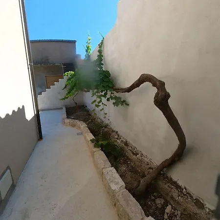 Pensjonat Santantioco Red With 2-way Air Con 3*