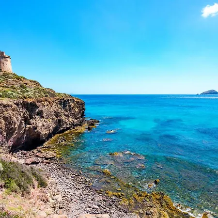 بيت ضيافة Santantioco Red With 2-way Air Con SantʼAntìoco