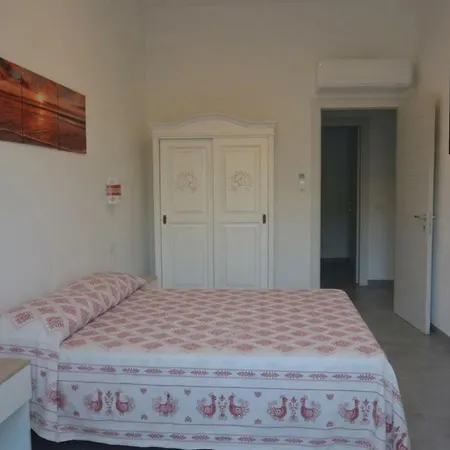 Private Red At Palma De Sols No Shared Living Spaces 3* SantʼAntìoco