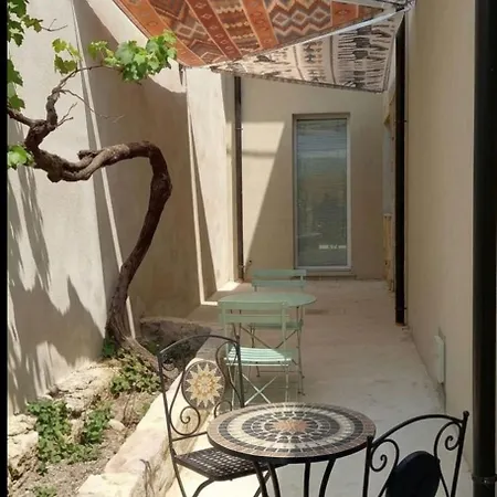 Private Red At Palma De Sols No Shared Living Spaces SantʼAntìoco